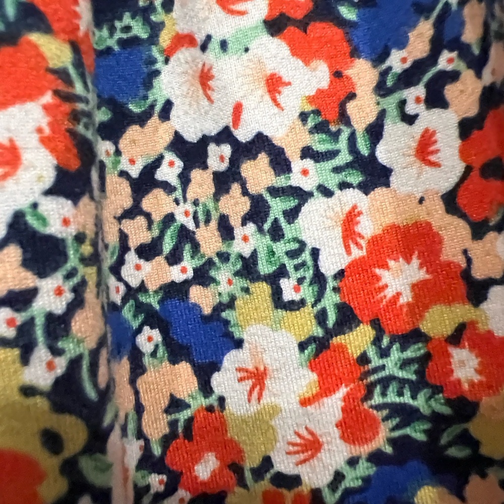 Beginning Boutique Floral Blouse - Red and Blue - Picture 12 of 14